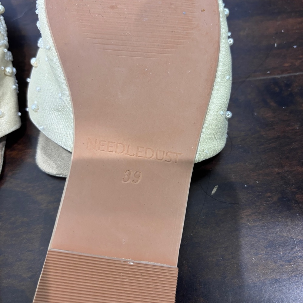 Needledust Cream Floral Beaded Flats - Picture 5 of 6